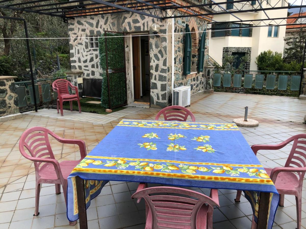 Appartamento Al Castelletto 레반토 외부 사진
